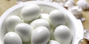 Conservación de huevos cocidos en nevera