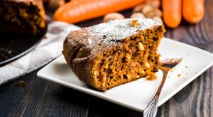 Zanahorias, harina sin gluten, bebida vegetal y nueces junto a un carrot cake casero sin gluten ni lactosa, perfecto para personalizar al gusto